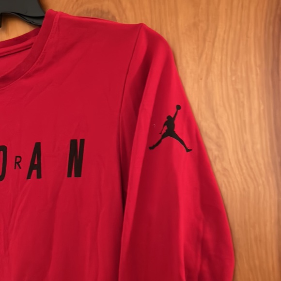 Men’s Michael Jordan shirt - Picture 5 of 7